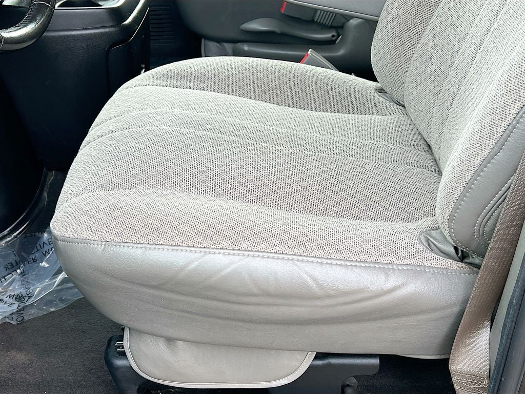 2022 GMC Savana 3500 LT