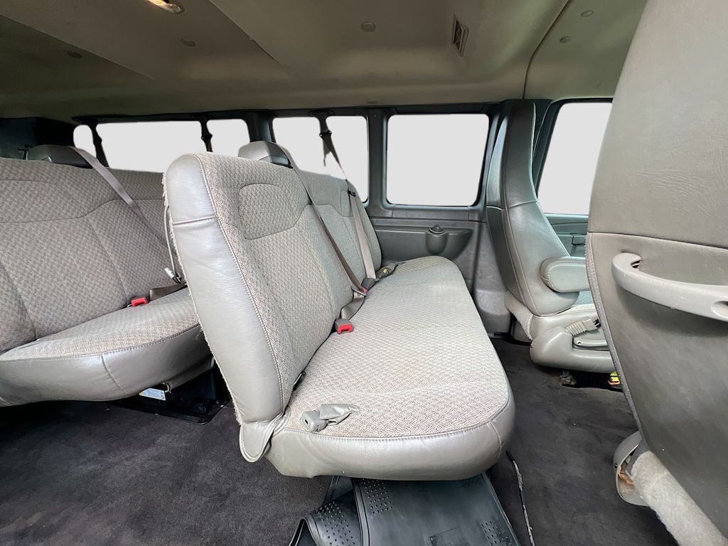 2022 GMC Savana 3500 LT