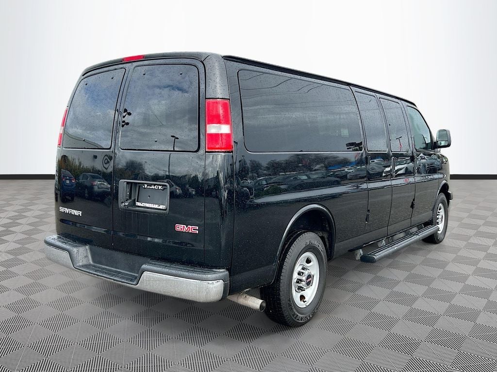 2022 GMC Savana 3500 LT