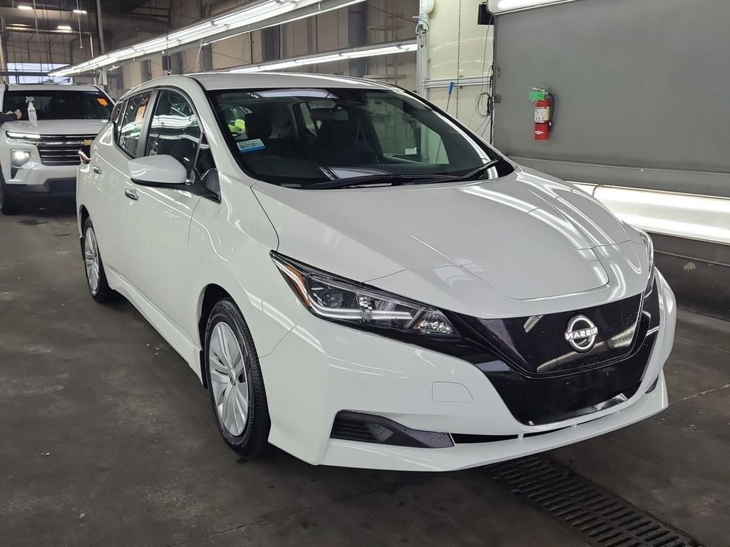 2025 Nissan Leaf S