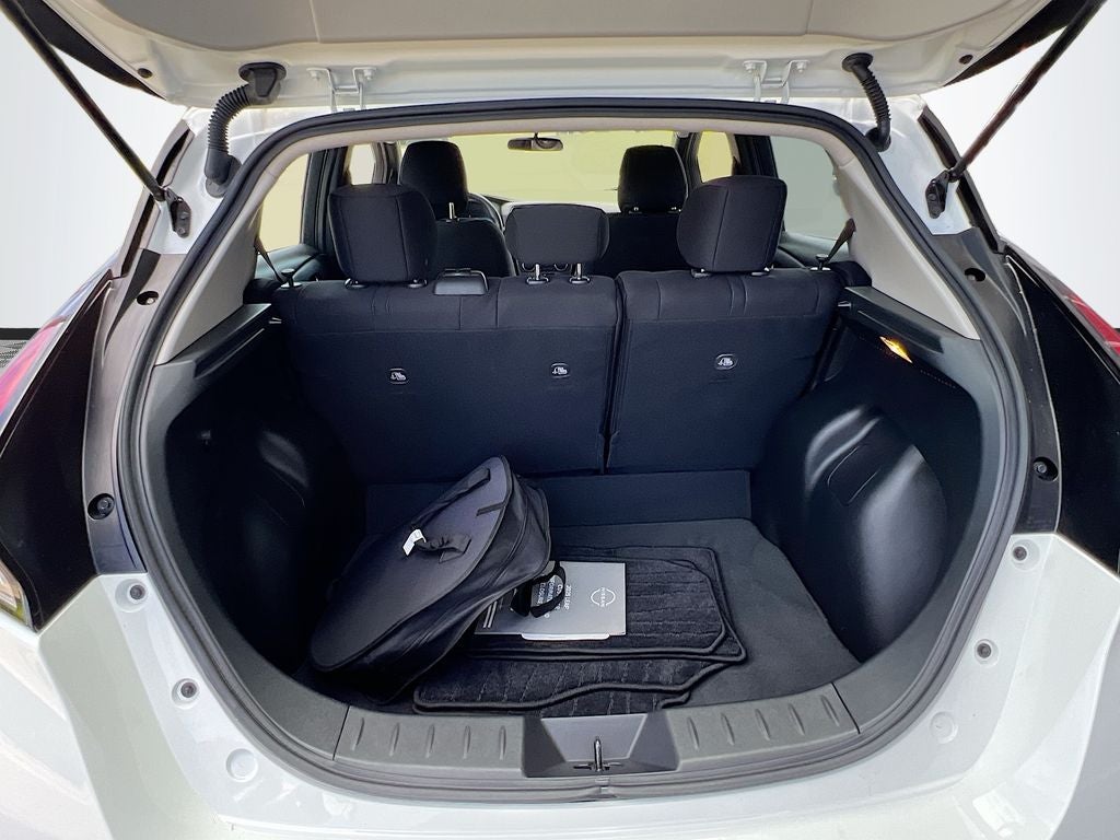 2025 Nissan Leaf S