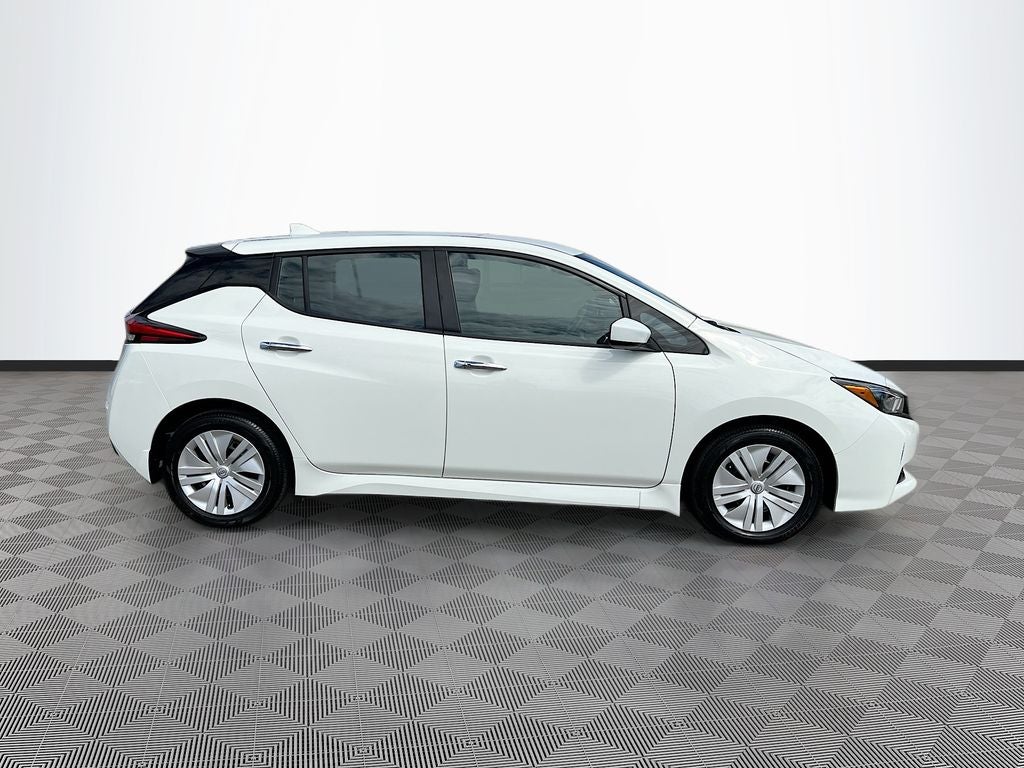 2025 Nissan Leaf S