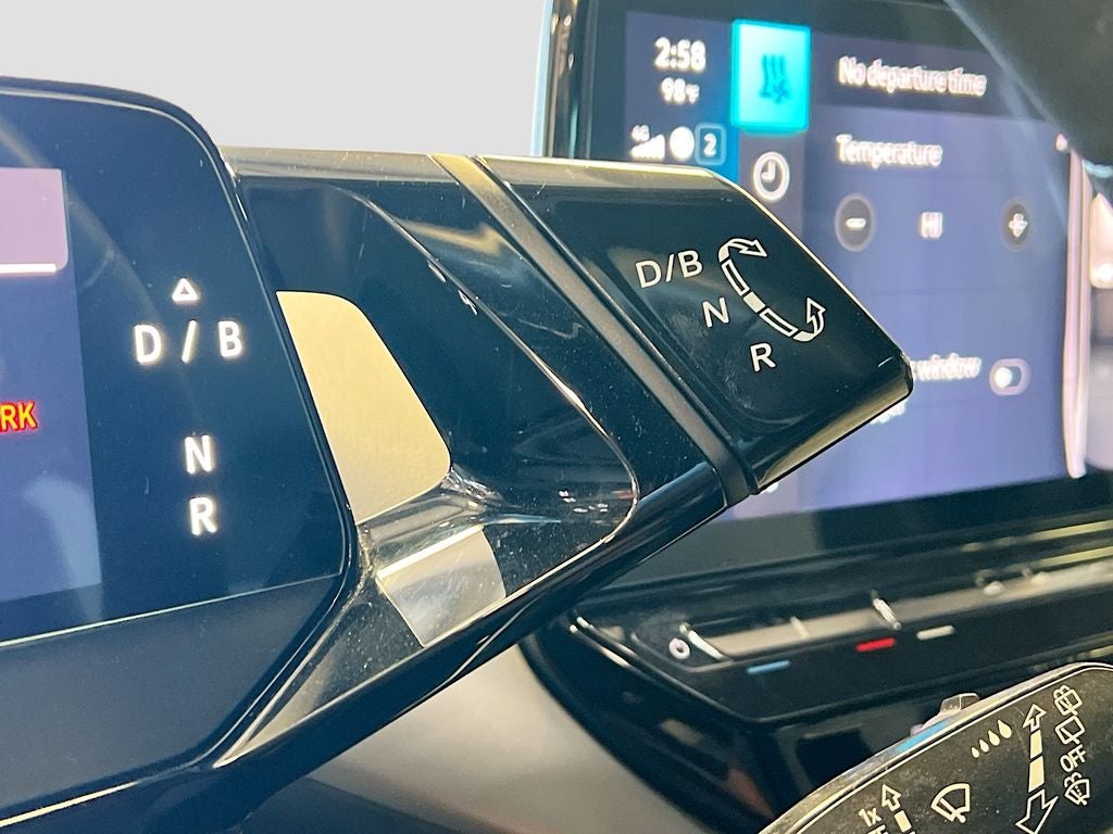 2023 Volkswagen ID.4 Pro