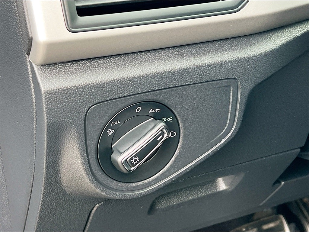 2021 Volkswagen Atlas 3.6L V6 SE w/Technology R-Line