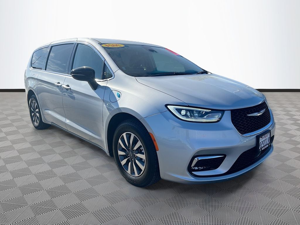 2024 Chrysler Pacifica Hybrid Select