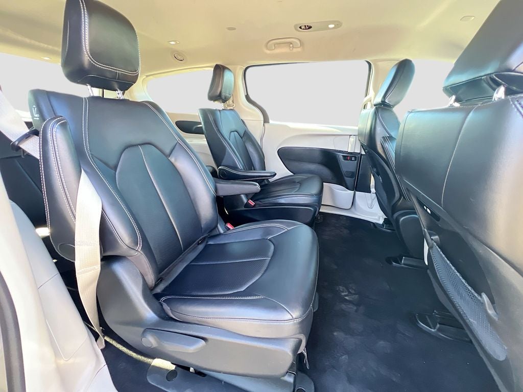 2024 Chrysler Pacifica Hybrid Select