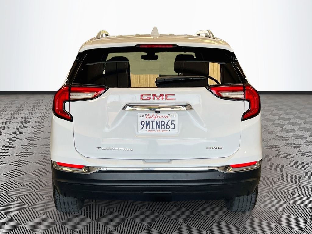 2024 GMC Terrain SLT