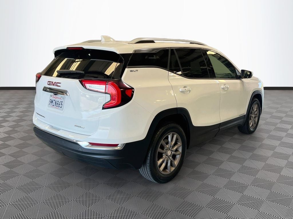 2024 GMC Terrain SLT