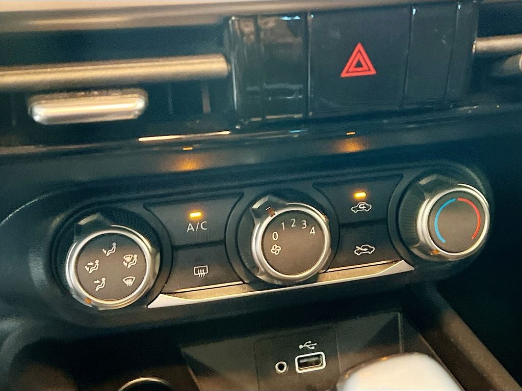 2025 Nissan Kicks S