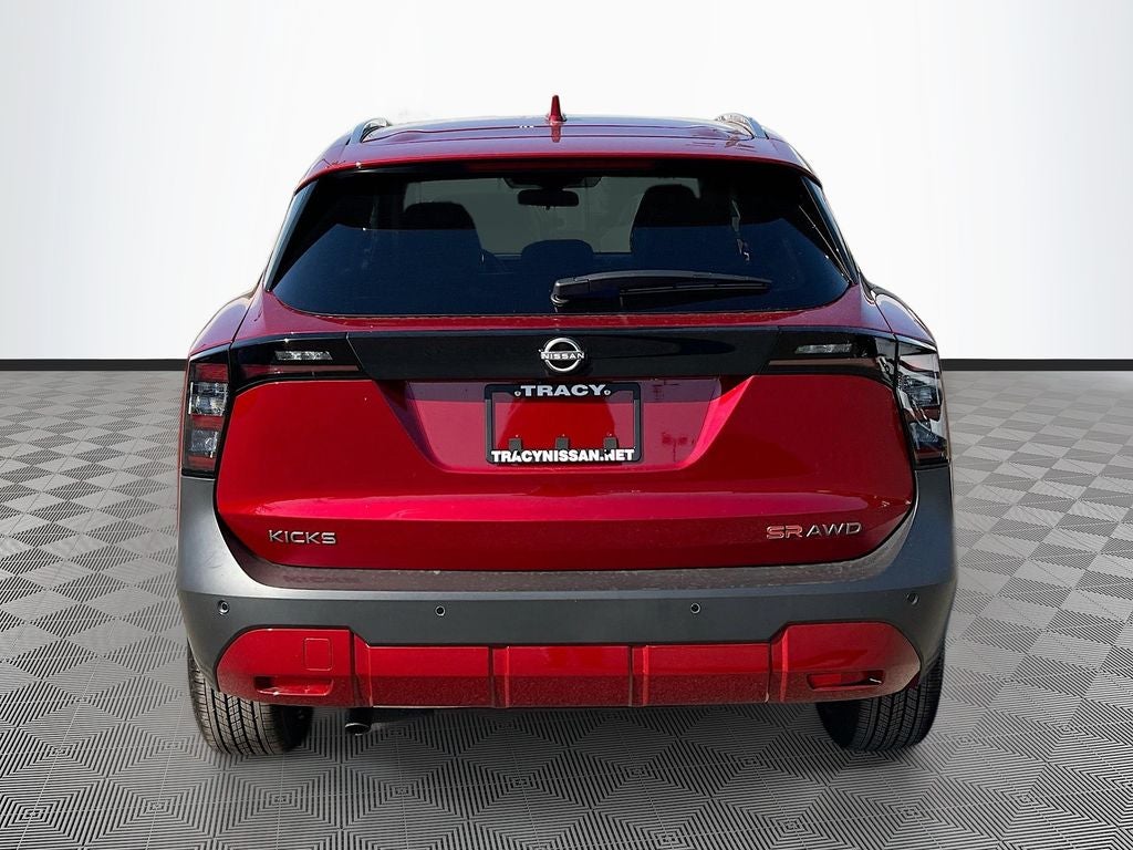 2025 Nissan Kicks SR