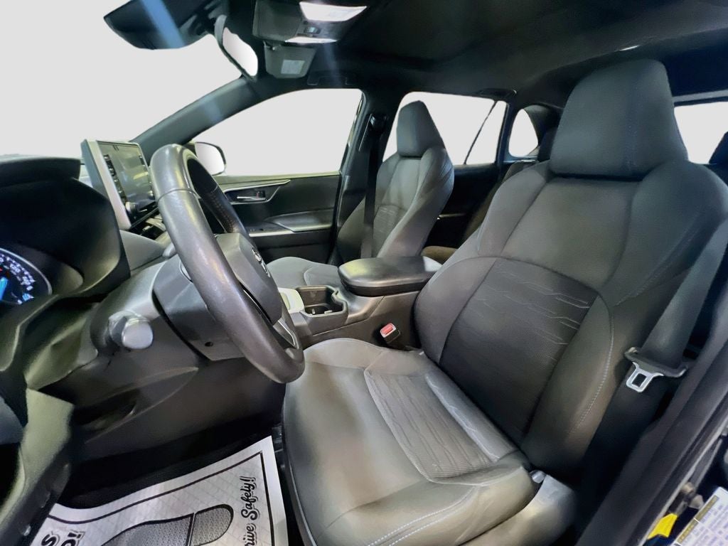 2022 Toyota RAV4 Hybrid SE