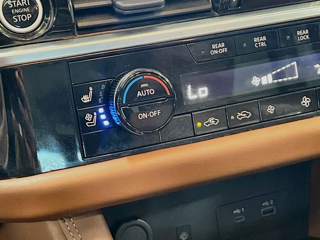 2023 Nissan Pathfinder Platinum