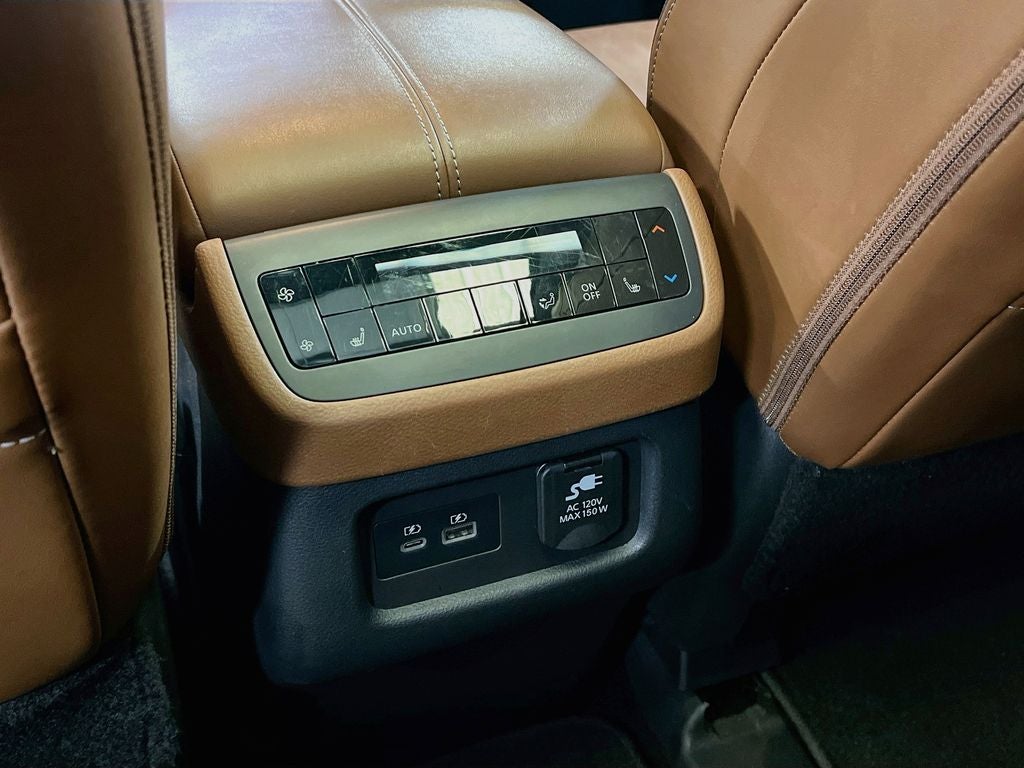 2023 Nissan Pathfinder Platinum