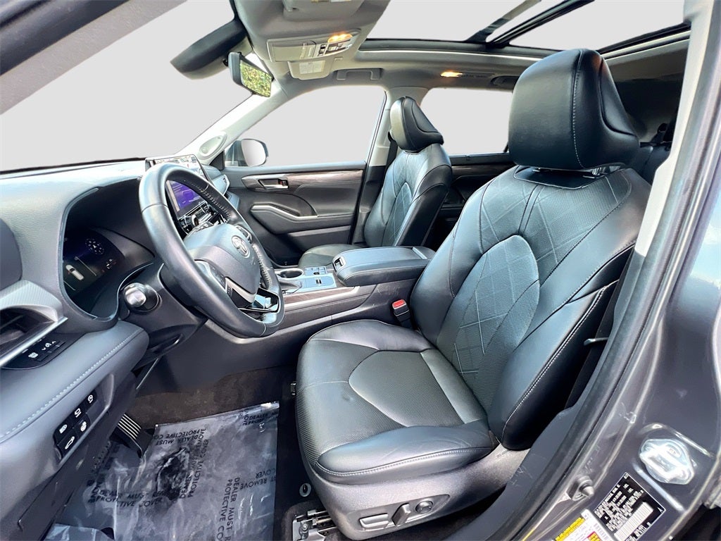 2023 Toyota Highlander Platinum