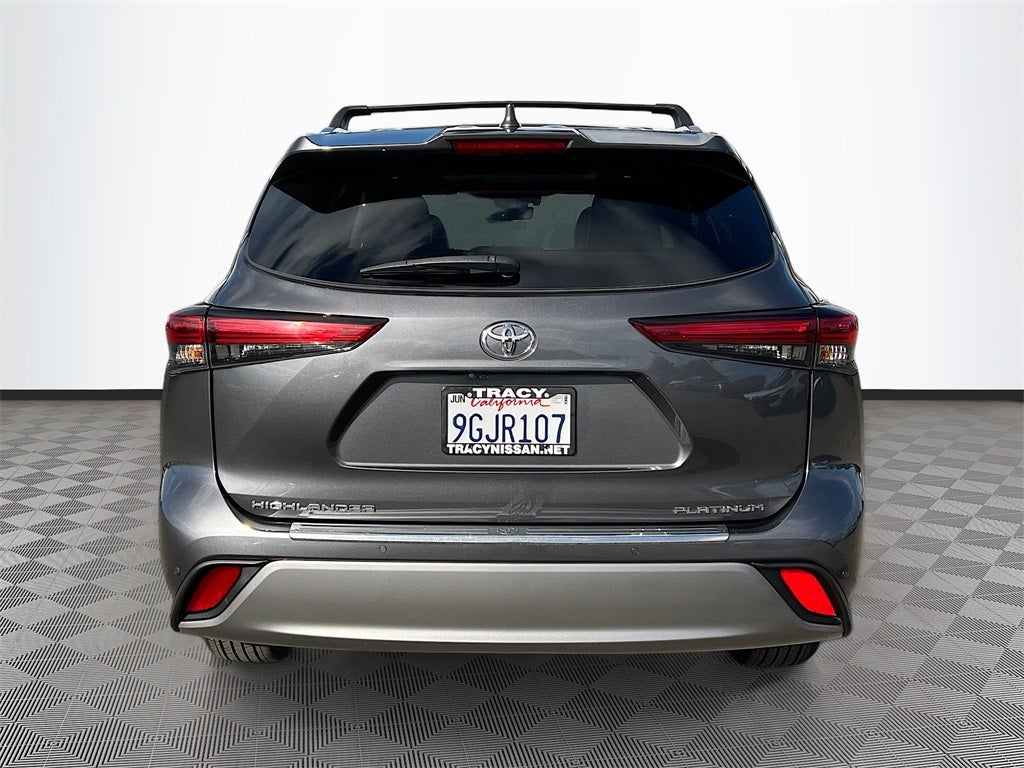 2023 Toyota Highlander Platinum