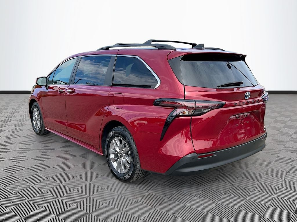 2023 Toyota Sienna XLE 7 Passenger