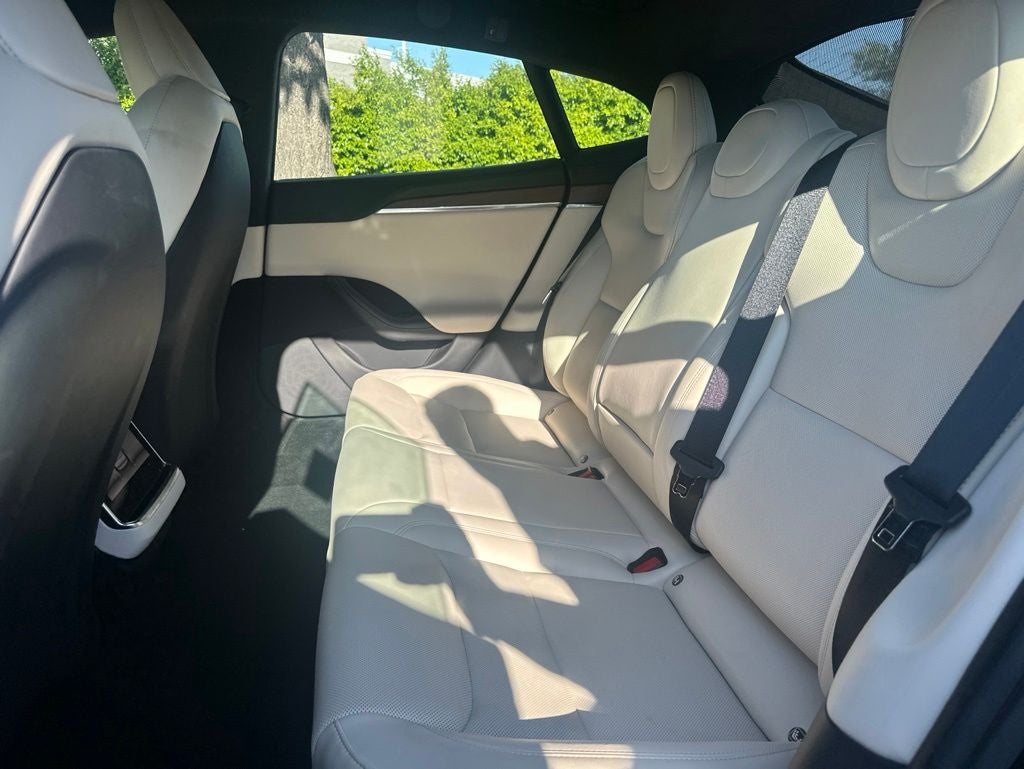 2022 Tesla Model S Base