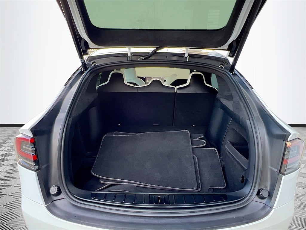 2022 Tesla Model X Base