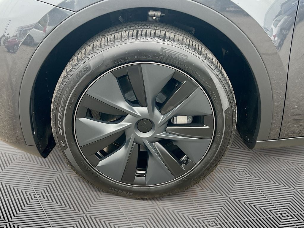 2025 Tesla Model Y Long Range