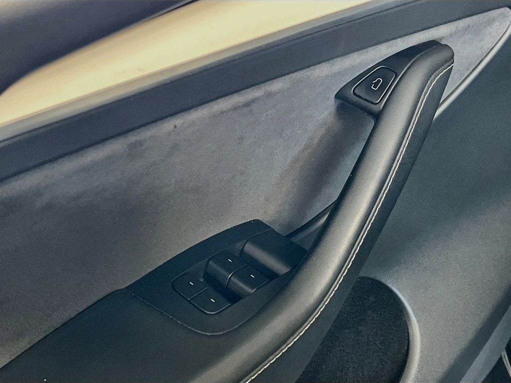 2025 Tesla Model Y Long Range