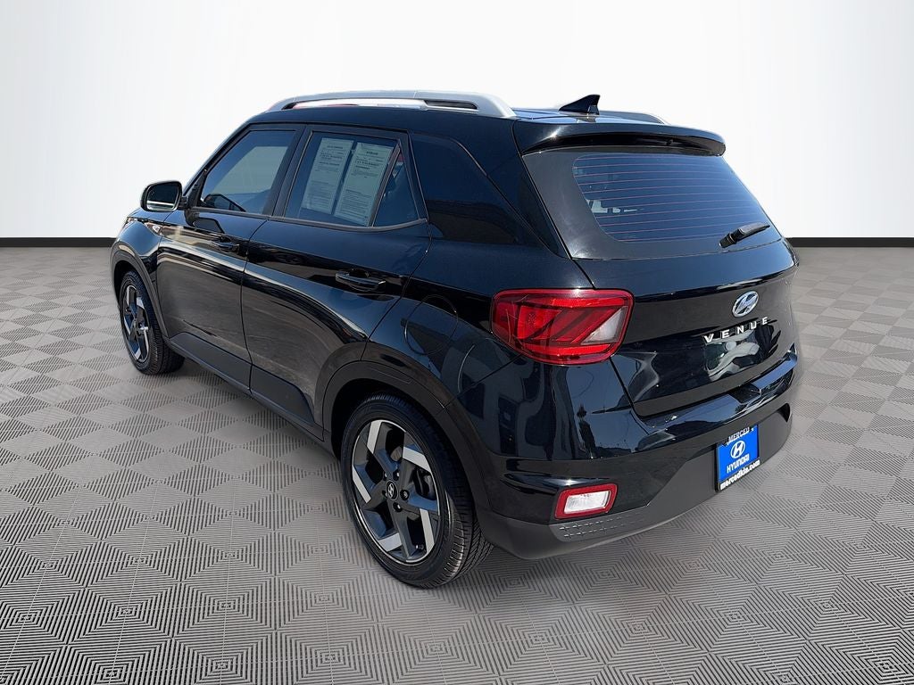 2022 Hyundai Venue SEL