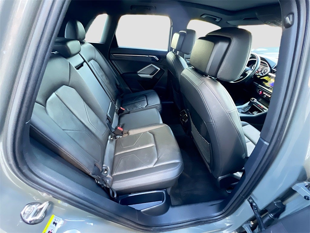 2022 Audi Q3 Premium quattro