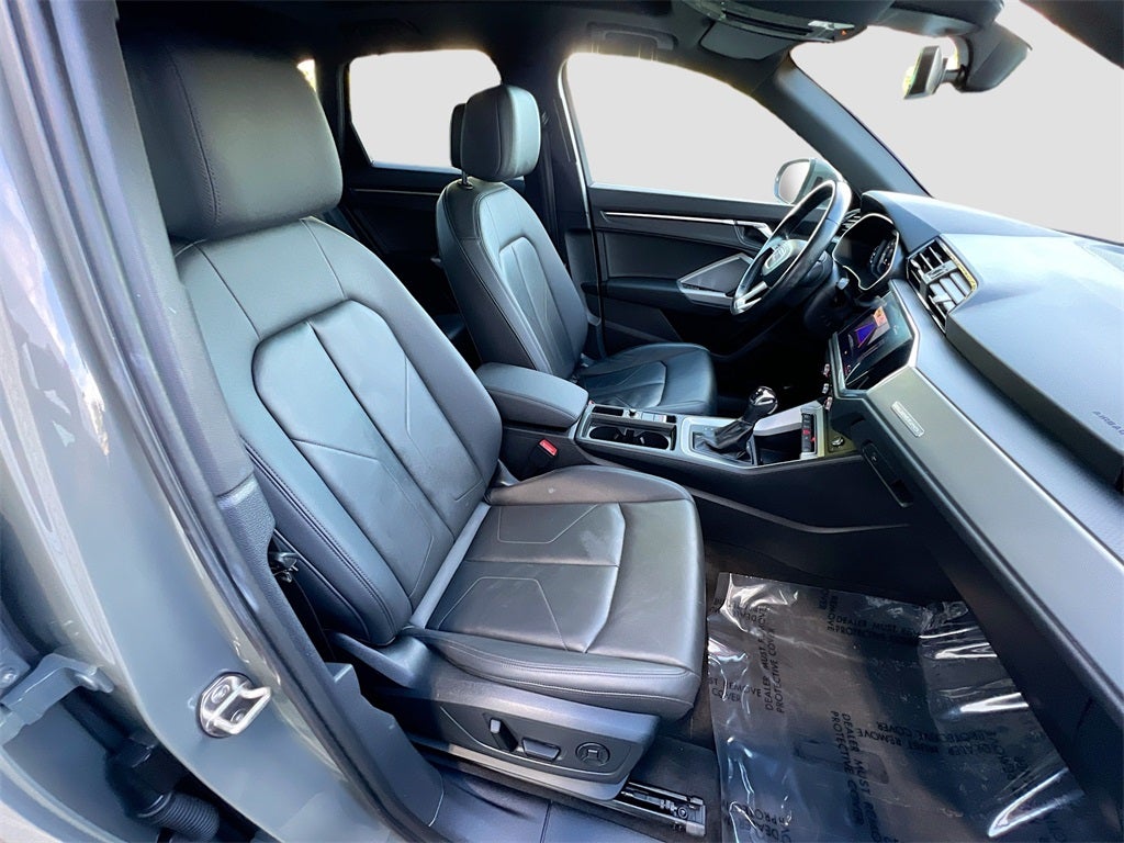 2022 Audi Q3 Premium quattro