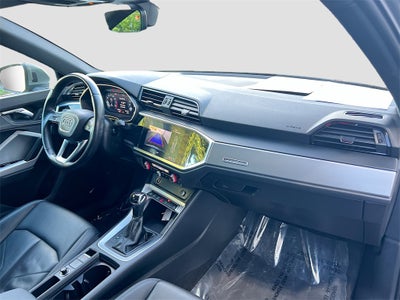 2022 Audi Q3 Premium quattro