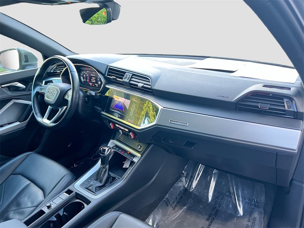 2022 Audi Q3 Premium quattro