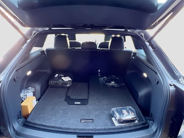 2024 Volkswagen Atlas Cross Sport 2.0T SEL Premium R-Line