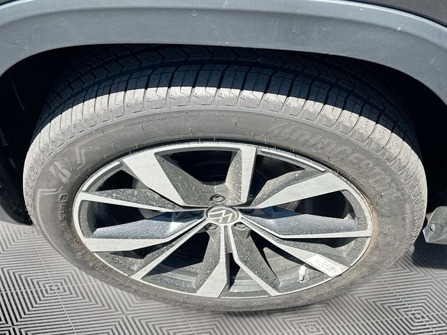 2024 Volkswagen Atlas Cross Sport 2.0T SEL Premium R-Line