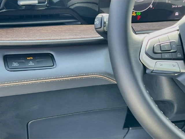 2027 Volkswagen Atlas 2.0T SE w/ Technology