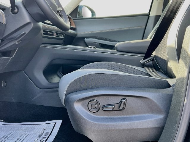 2027 Volkswagen Atlas 2.0T SE w/ Technology