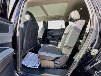 2027 Volkswagen Atlas 2.0T SE w/ Technology