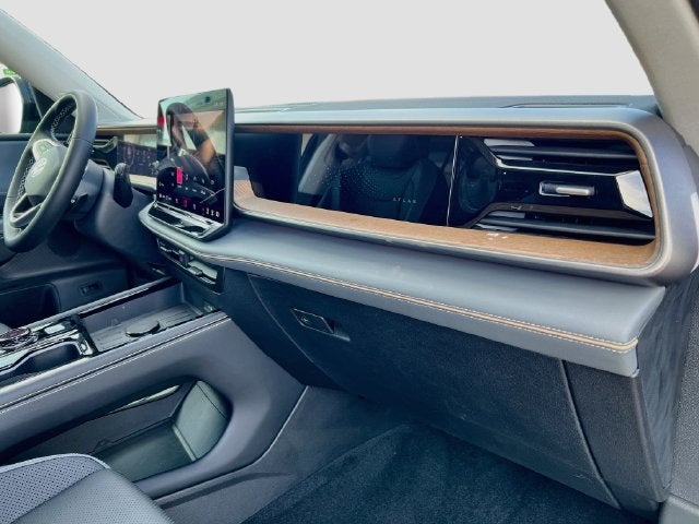 2027 Volkswagen Atlas 2.0T SE w/ Technology