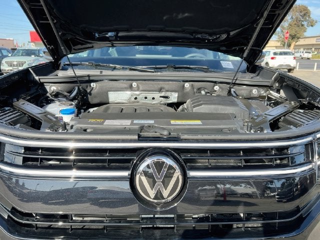 2027 Volkswagen Atlas 2.0T SE w/ Technology