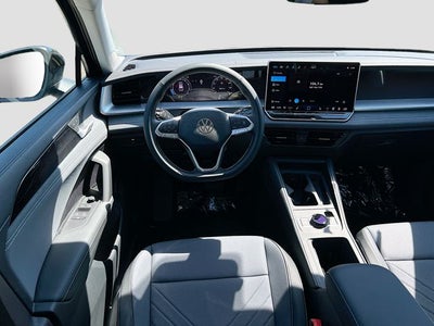 2025 Volkswagen Tiguan 2.0T SE