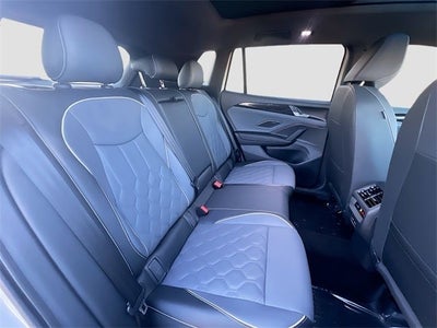 2026 Volkswagen Tiguan 2.0T SEL R-Line