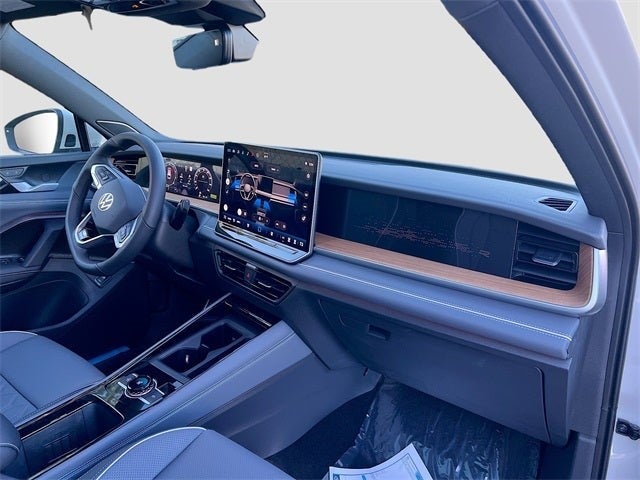 2026 Volkswagen Tiguan 2.0T SEL R-Line