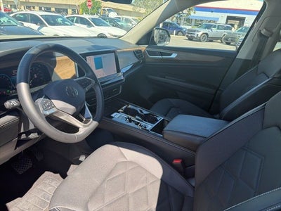 2024 Volkswagen Atlas 2.0T SE w/Technology