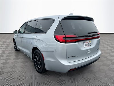 2022 Chrysler Pacifica Hybrid Limited