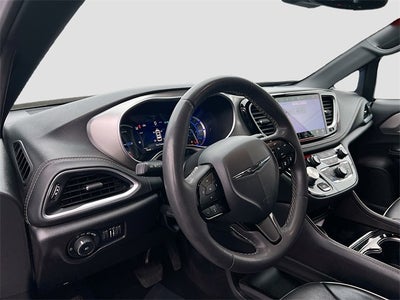 2022 Chrysler Pacifica Hybrid Limited