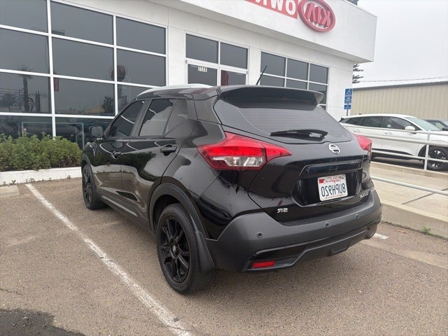 2020 Nissan Kicks SR
