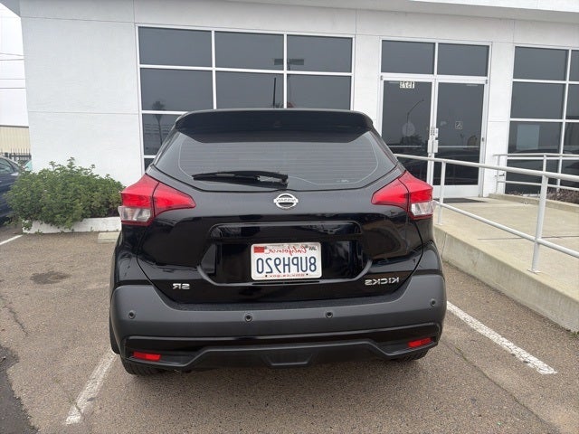 2020 Nissan Kicks SR