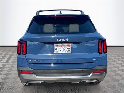 2024 Kia Sorento S