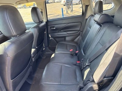 2017 Mitsubishi Outlander Base