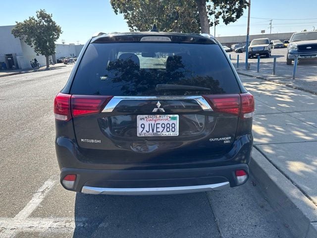 2017 Mitsubishi Outlander Base