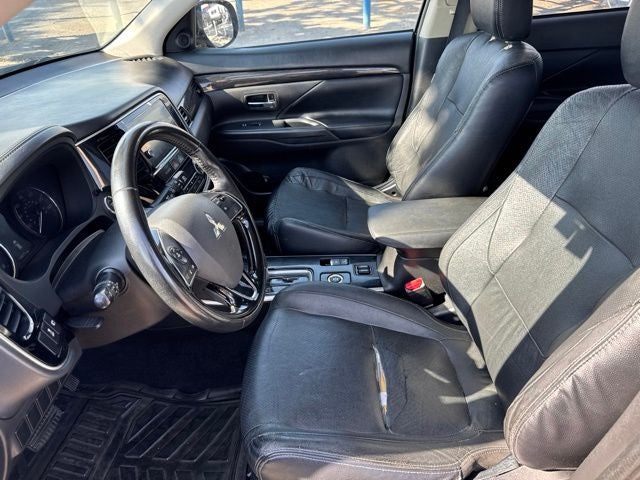 2017 Mitsubishi Outlander Base