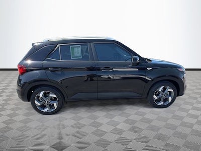 2022 Hyundai Venue SEL
