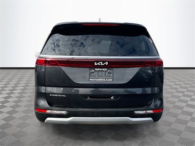 2024 Kia Carnival LX